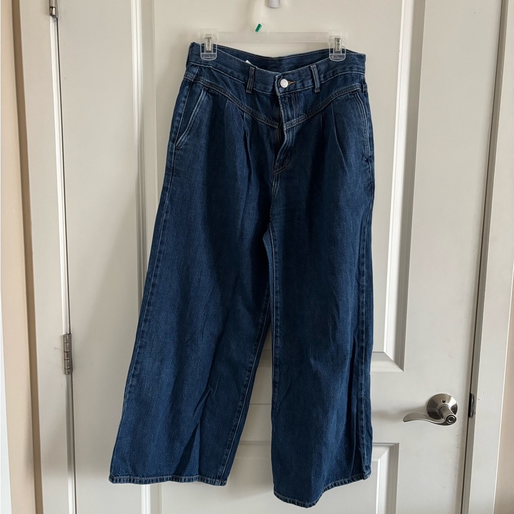 Levi’s LIGHTWEIGHT BAGGY JEANS - size 29”